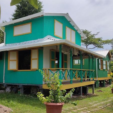 Hotel Yellow Home Providencia Isla South West Bay Екстериор снимка