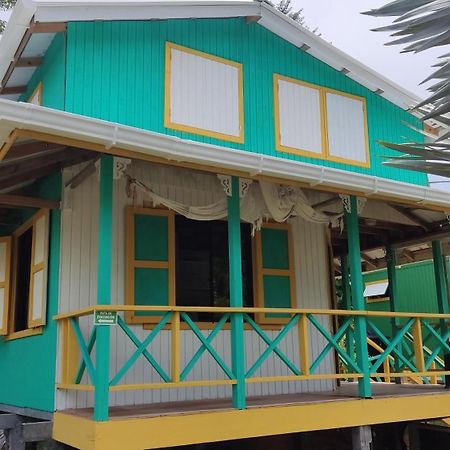 Hotel Yellow Home Providencia Isla South West Bay Екстериор снимка