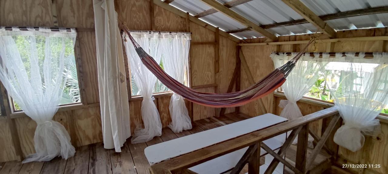 Hotel Yellow Home Providencia Isla South West Bay Екстериор снимка