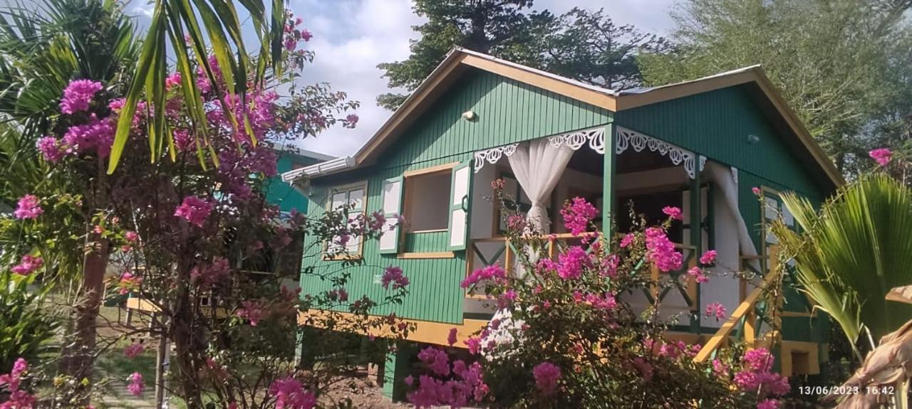 Hotel Yellow Home Providencia Isla South West Bay Екстериор снимка